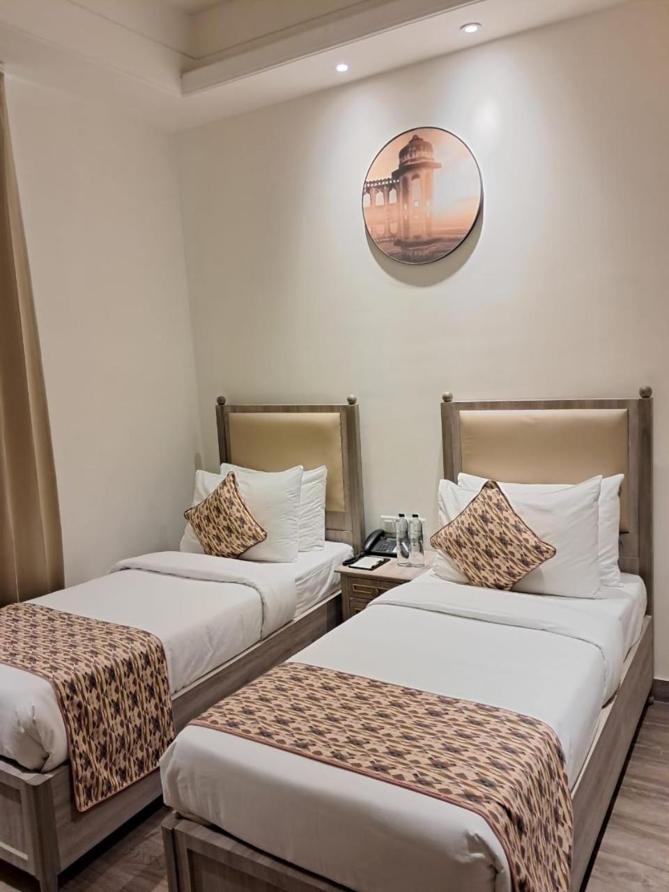 Rhythm Gurugram Hotel & Suites, Sohna Road Gurgaon Luaran gambar